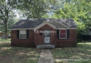 Building Photo - 1115 Echles St