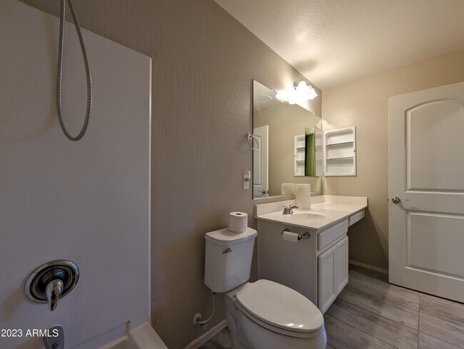 Building Photo - 1253 N 166th Ave