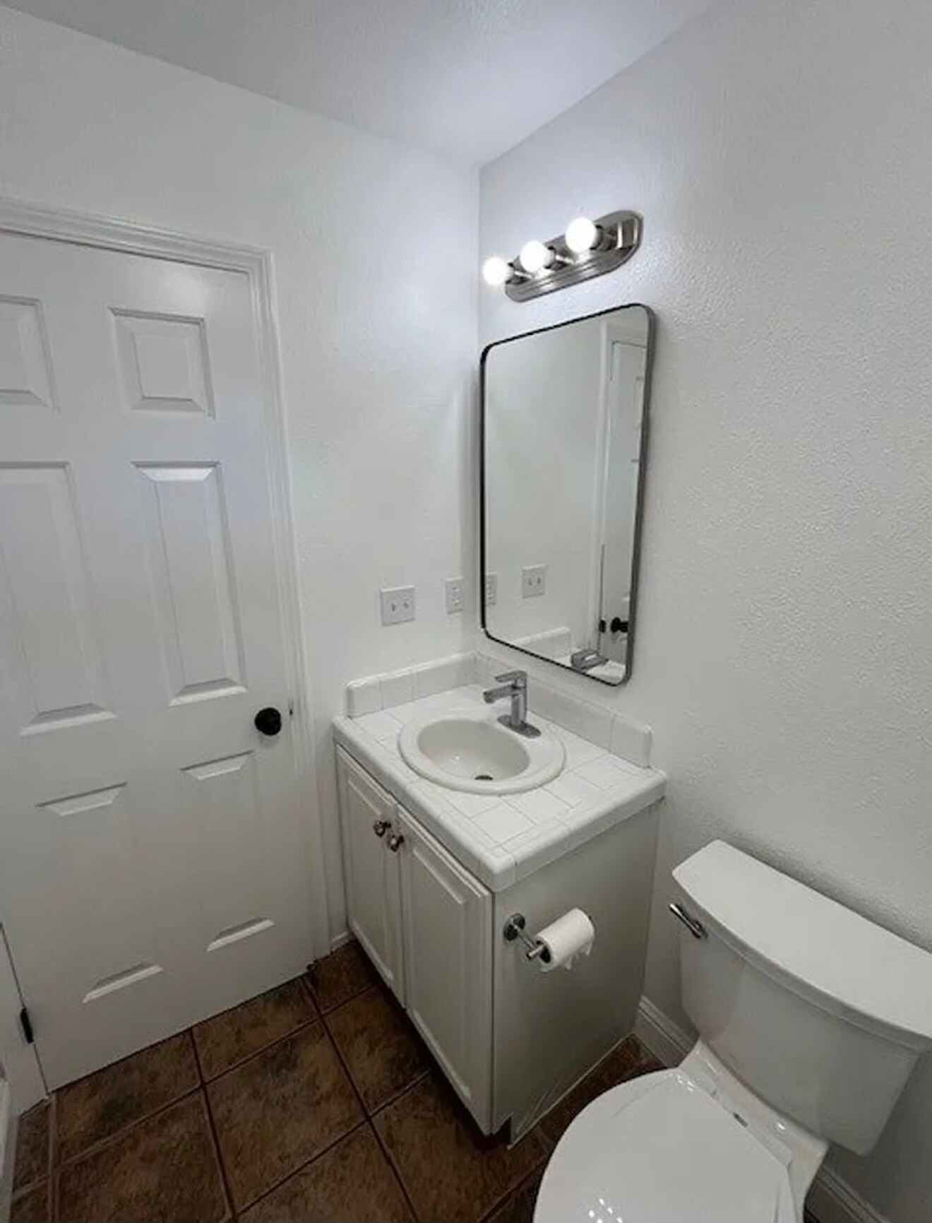 Building Photo - 5444 W Sunnyside Ct