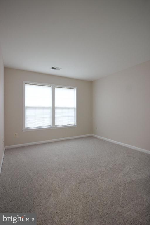 Building Photo - 46140 Cecil Terrace