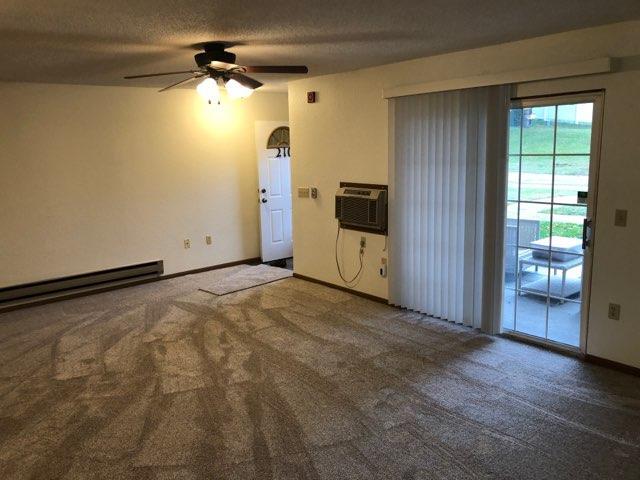Living Room - 220 Cardinal Dr