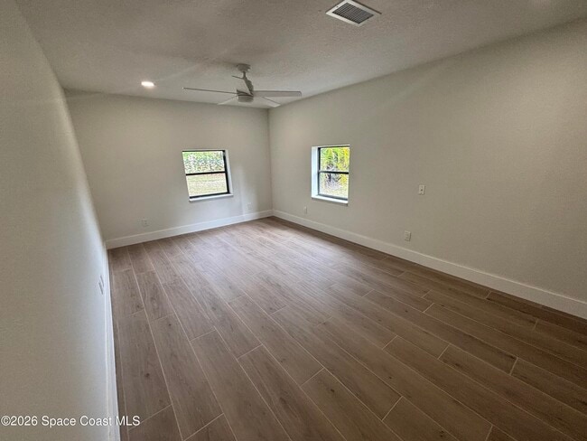 Building Photo - 6335 S Tropical Trail