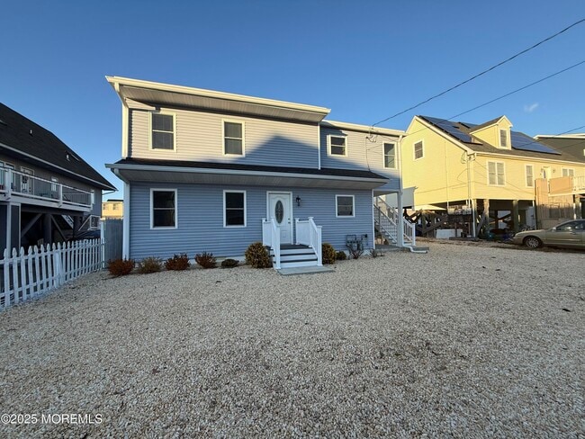 Primary Photo - 40 Bay Shore Dr