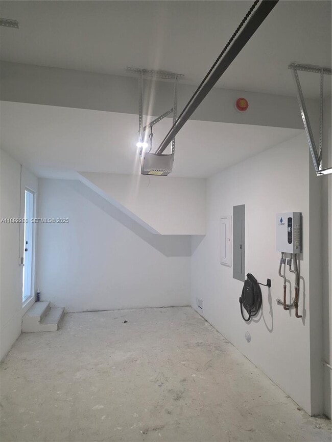 Building Photo - 1402 NW 1st St