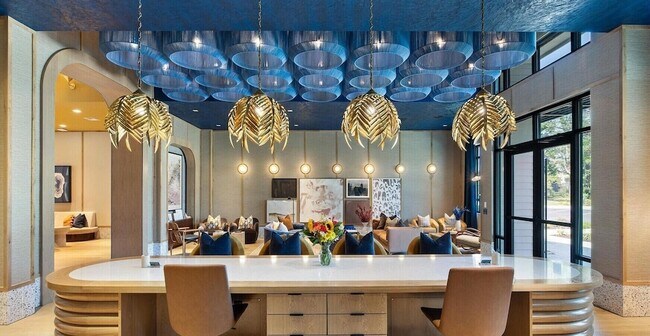 Building Photo - 1000 Marlowe Vis Pl