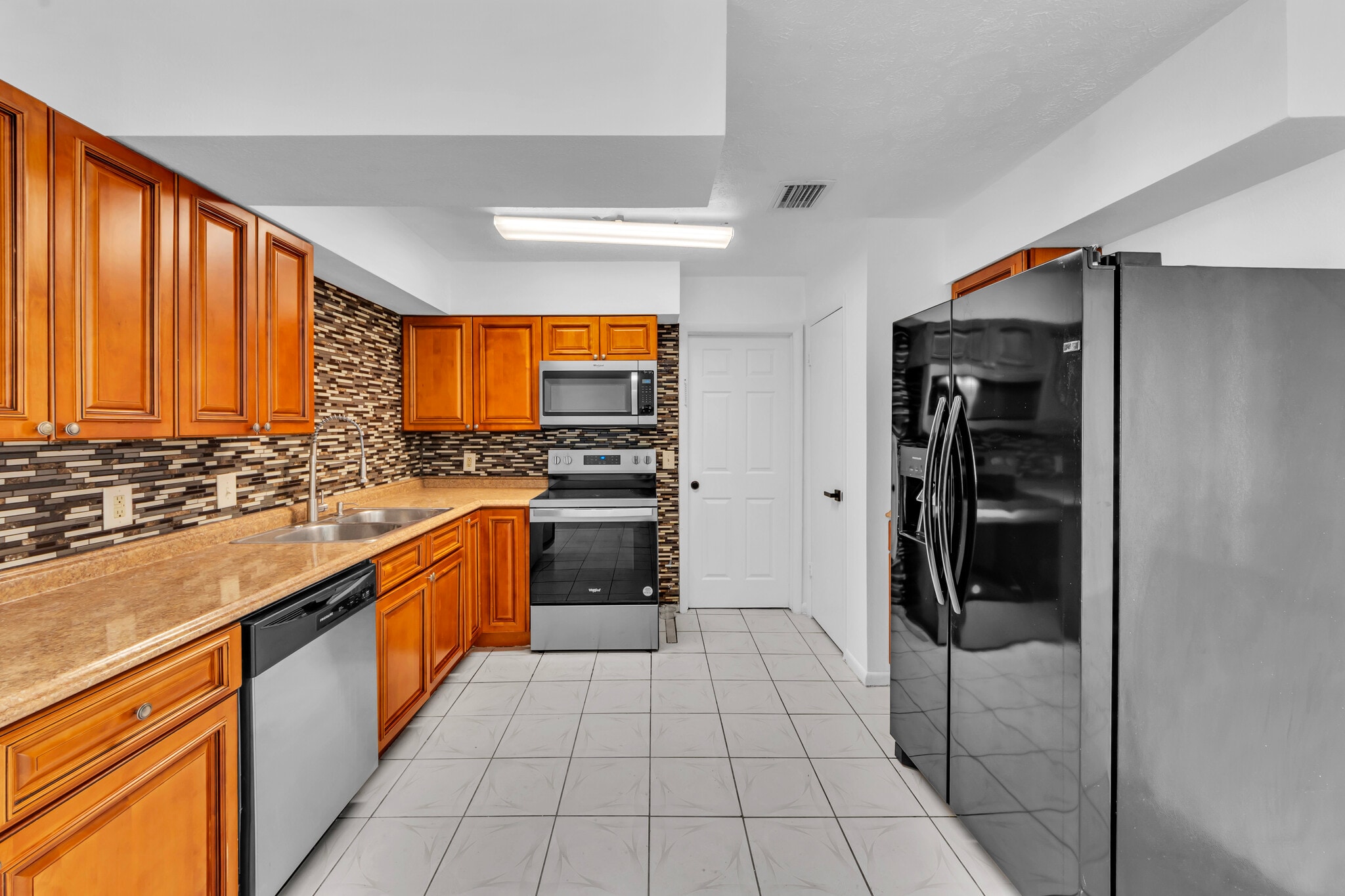 Building Photo - 6013 W Knox St