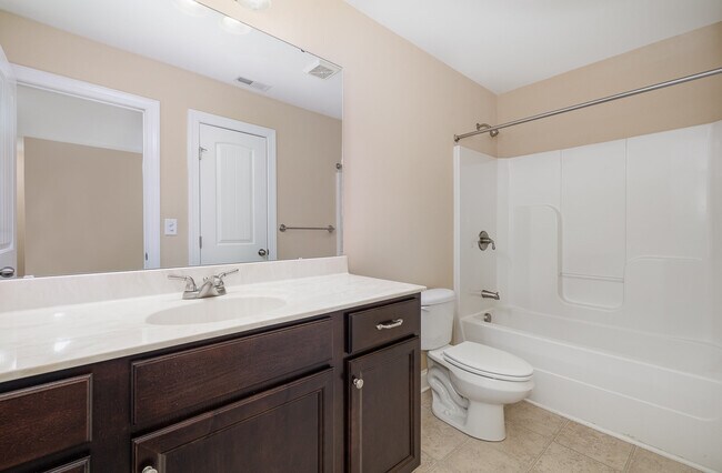 Building Photo - 201 Phillips Ridge Ln