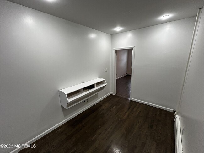 Building Photo - 63 Madison St