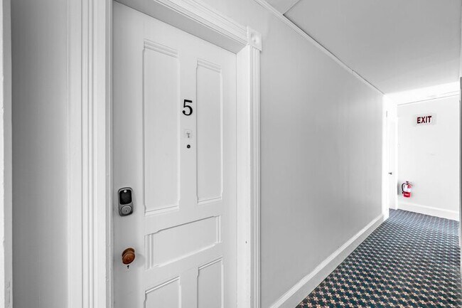 Building Photo - 101 Union Ave