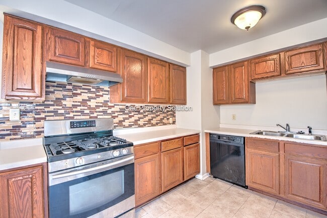 Building Photo - 1589 177th Pl