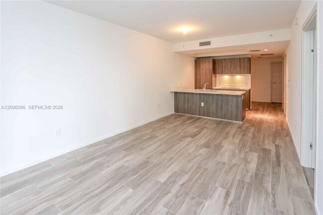 Building Photo - 801 S Miami Ave