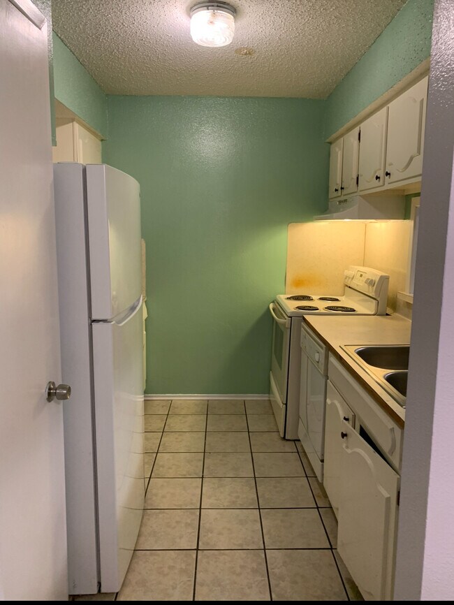 Building Photo - 675 Wooddale Blvd