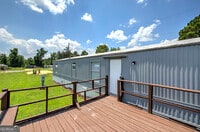 Building Photo - 8 Kay Dr