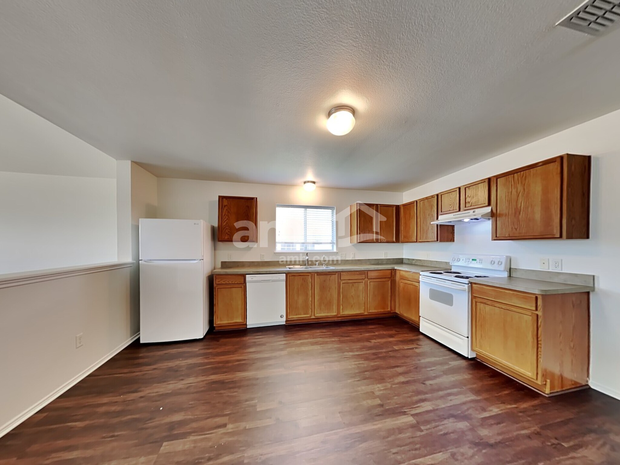 Building Photo - 617 Overton Dr