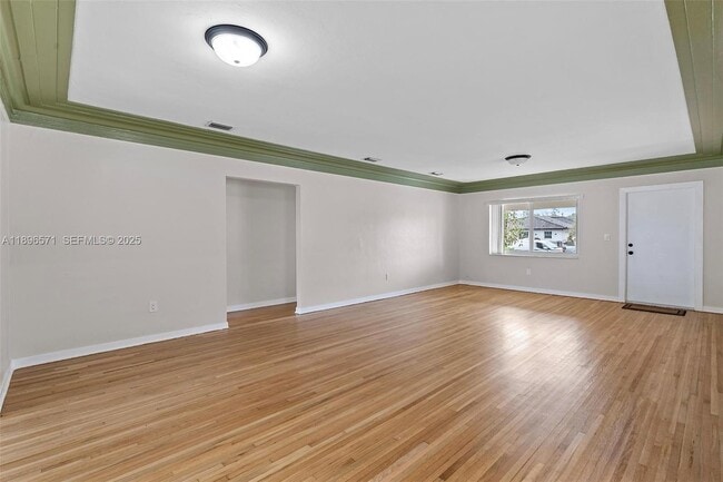 Building Photo - 1221 NW 34th Ave