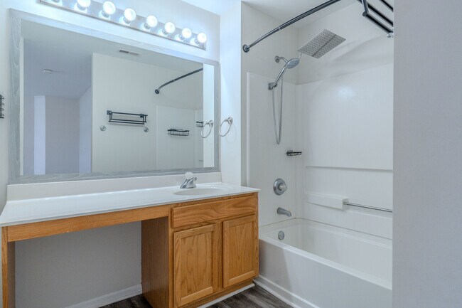 Building Photo - 1033 Key Largo Dr