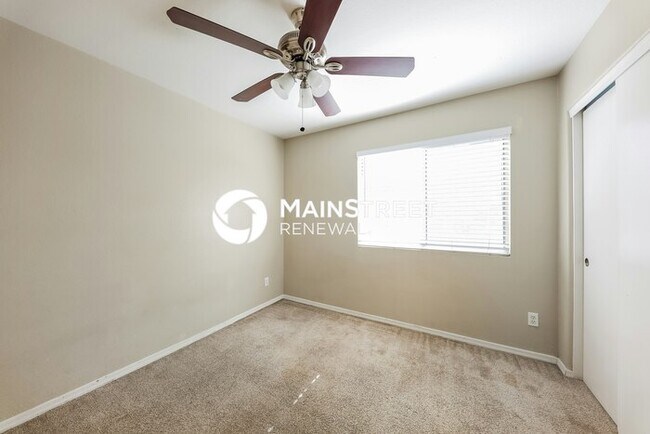 Building Photo - 3 Bedroom Pet-Friendly Home in Phoenix, AZ with Main Street Renewal