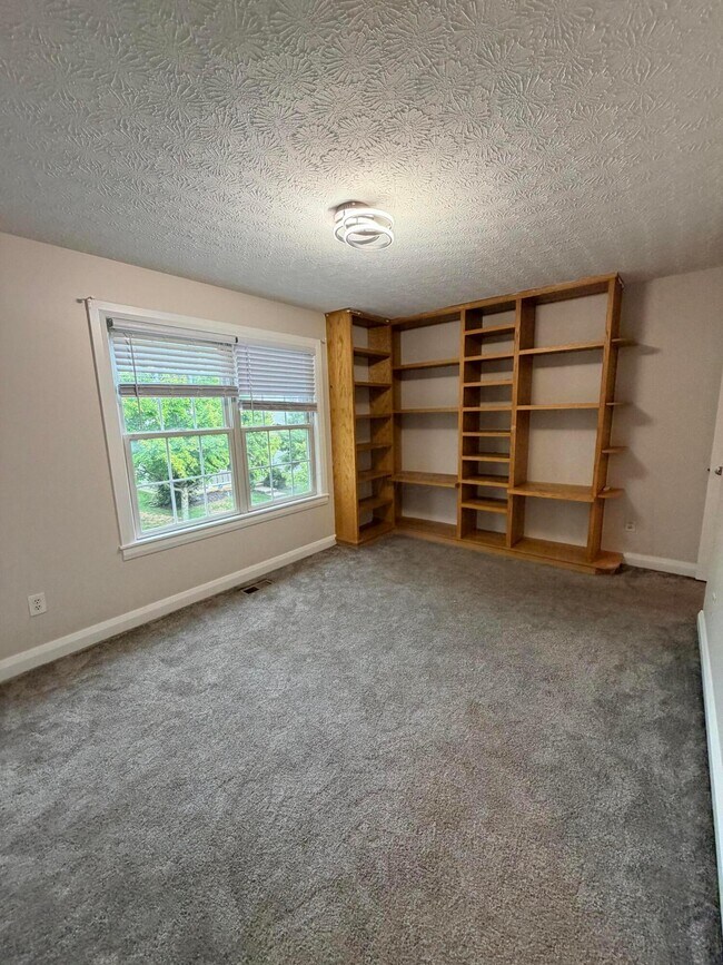 Building Photo - 9327 Polaris Green Dr