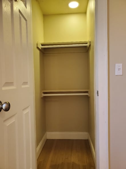 Building Photo - 90 E 8th Ave