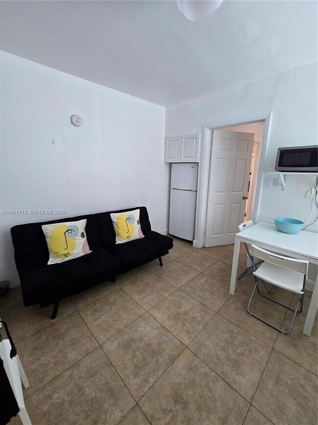 Building Photo - 445 NW 125th St