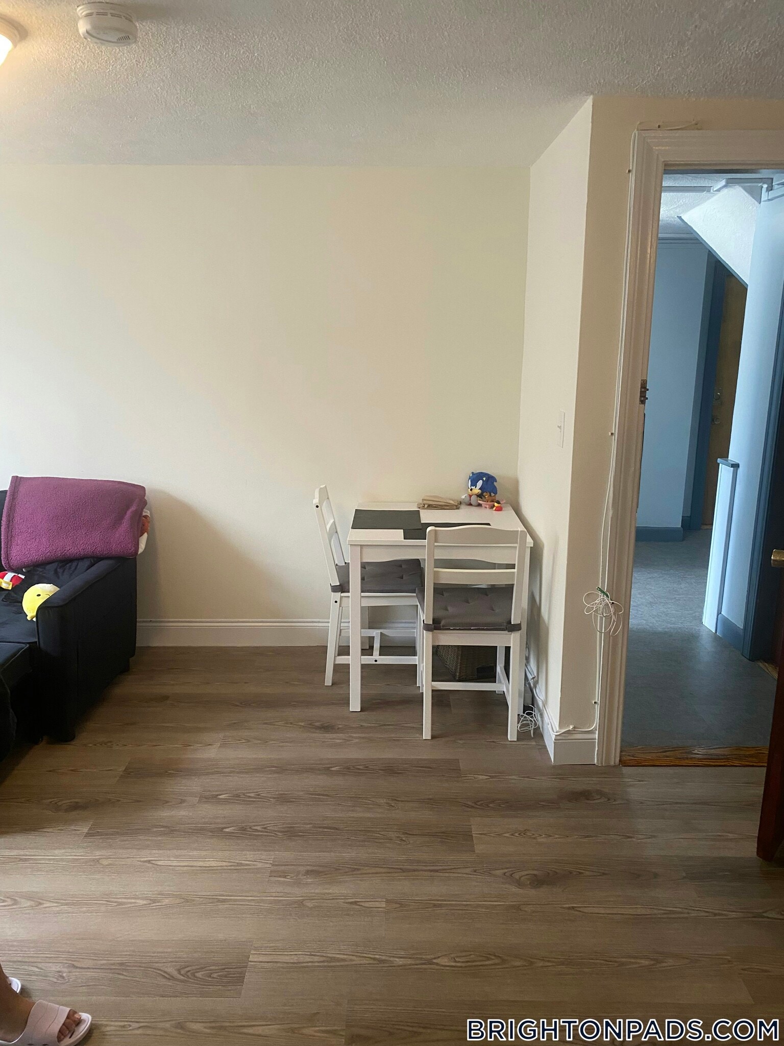 Building Photo - 168 N Beacon St