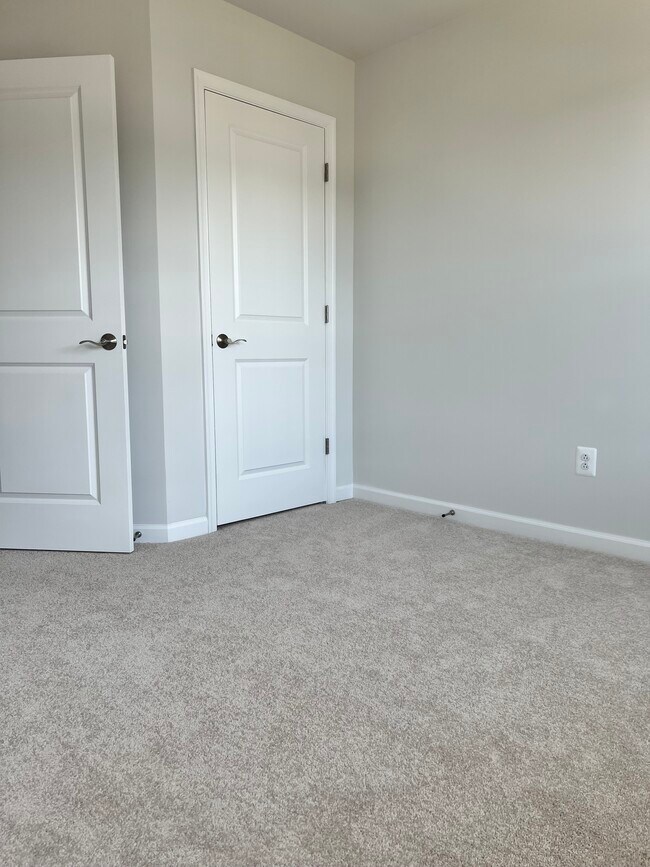 Bedroom 2 Closet - 4511 Dupree St