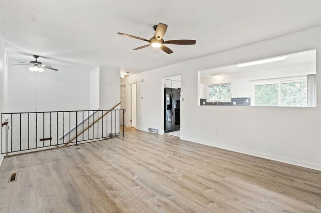 Building Photo - Updated 4-Bedroom Home
