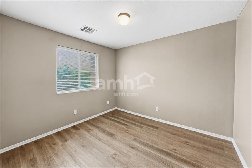 Building Photo - 3387 Antique Rose Dr