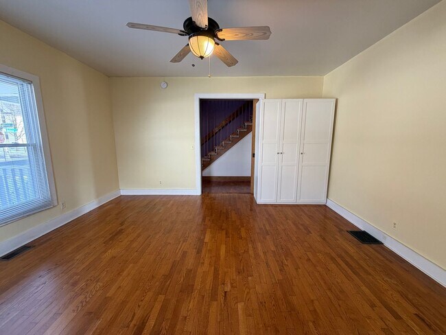 Building Photo - 3 Bedroom Home on NW Side of Grand Rapids