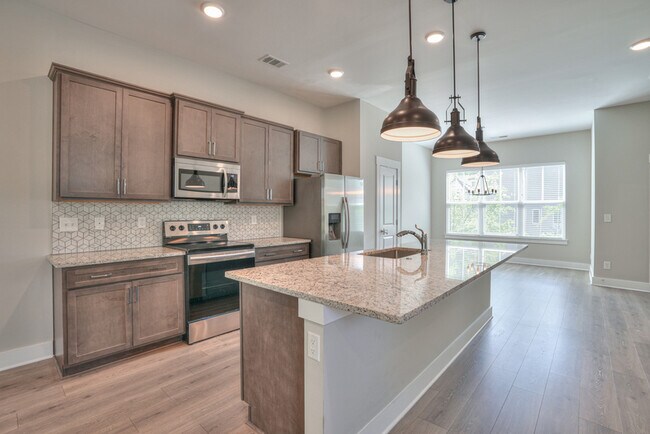 Building Photo - 175 Stonecrest Dr