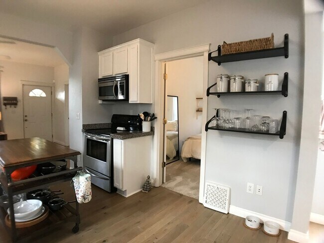 Building Photo - Charming remodeled Bungalow - 2 Bedrooms 1 Bath, 1,104 Sq. Ft.