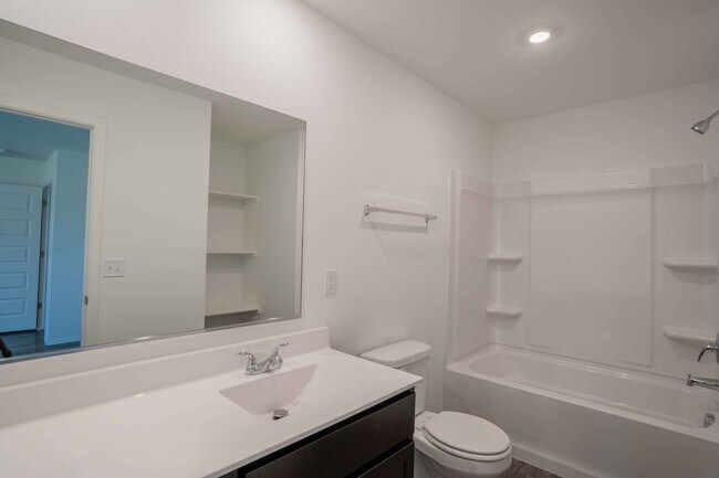 Building Photo - 2922 S 13th Ct