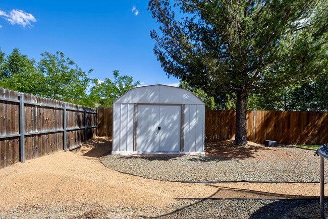 Building Photo - 7313 E Wren Dr