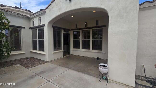 Building Photo - 4039 N Park St