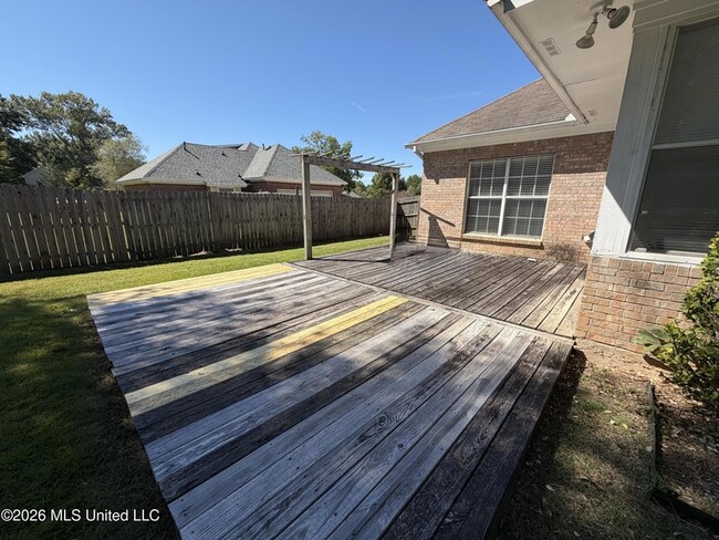 Building Photo - 436 Madison Oaks Dr