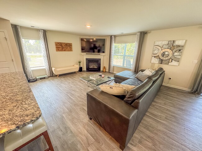 Building Photo - 4410 Remington Ave