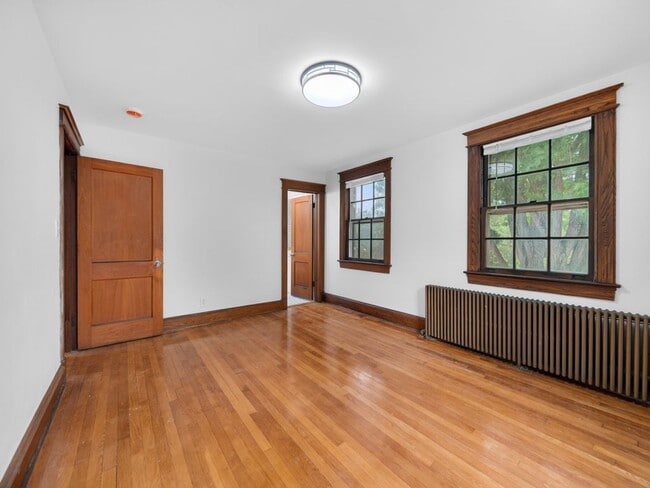 Building Photo - 4024 20th St NE