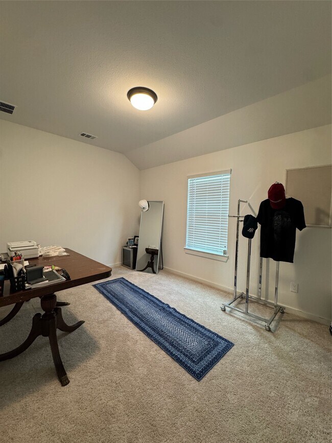 Building Photo - 6630 Escondido Dr