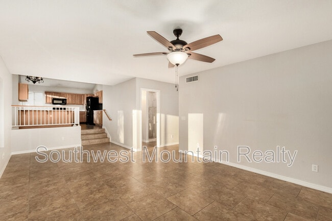 Building Photo - 1523 S Vine St