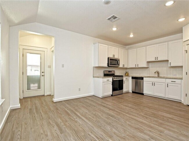 Building Photo - 116 Nogalito Wy