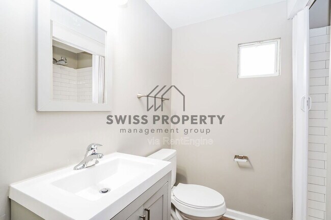 Building Photo - 761 Seymour Ave