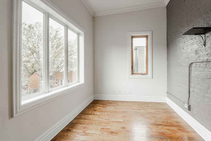 Building Photo - 2609 W Thomas St