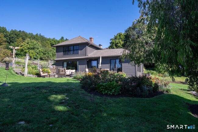 Building Photo - 69 Mudge Pond Rd