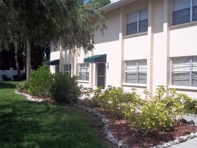 Primary Photo - 4845 Rilma Ave