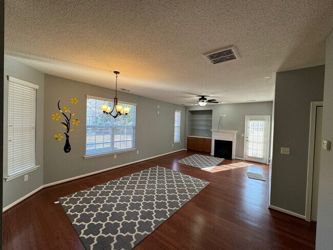 Building Photo - 1463 Otterbourne Cir