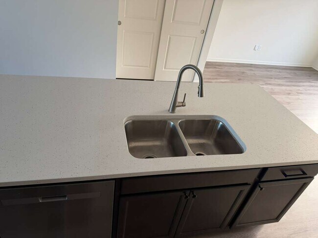 Building Photo - 2016 Yellowstone Blvd