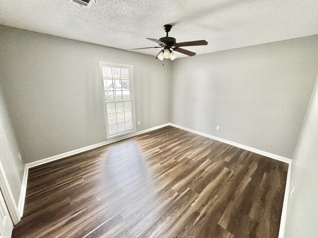 Building Photo - 8415 Woolrich Dr