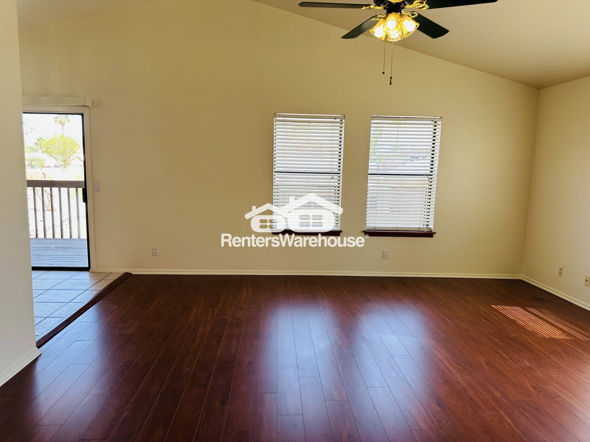 Building Photo - 4102 E Tanglewood Dr