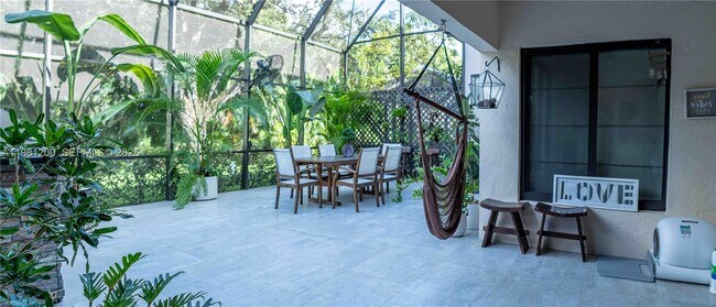 Building Photo - 4957 NW 93rd Doral Pl