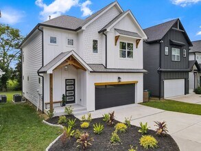 Building Photo - Fully Furnished 3BR Home